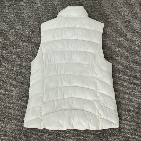 LOFT Puffer Vest - Picture 2 of 6